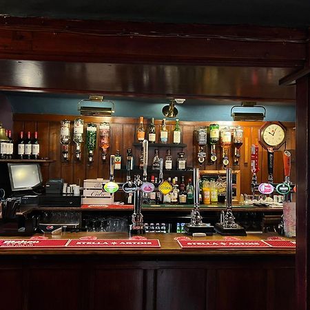 Roebuck Inn Stevenage Eksteriør bilde